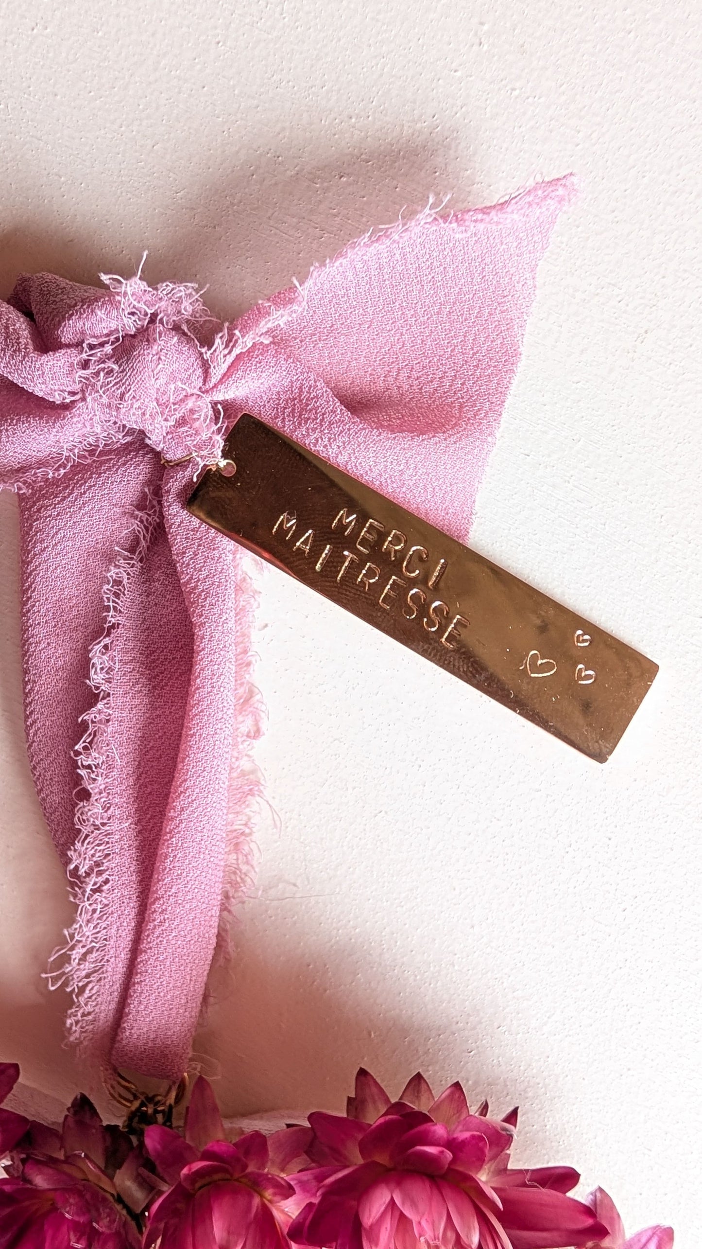 Cœur mural en fleurs séchées – Cadeau personnalisé pour maîtresse, nounou ou ATSEM