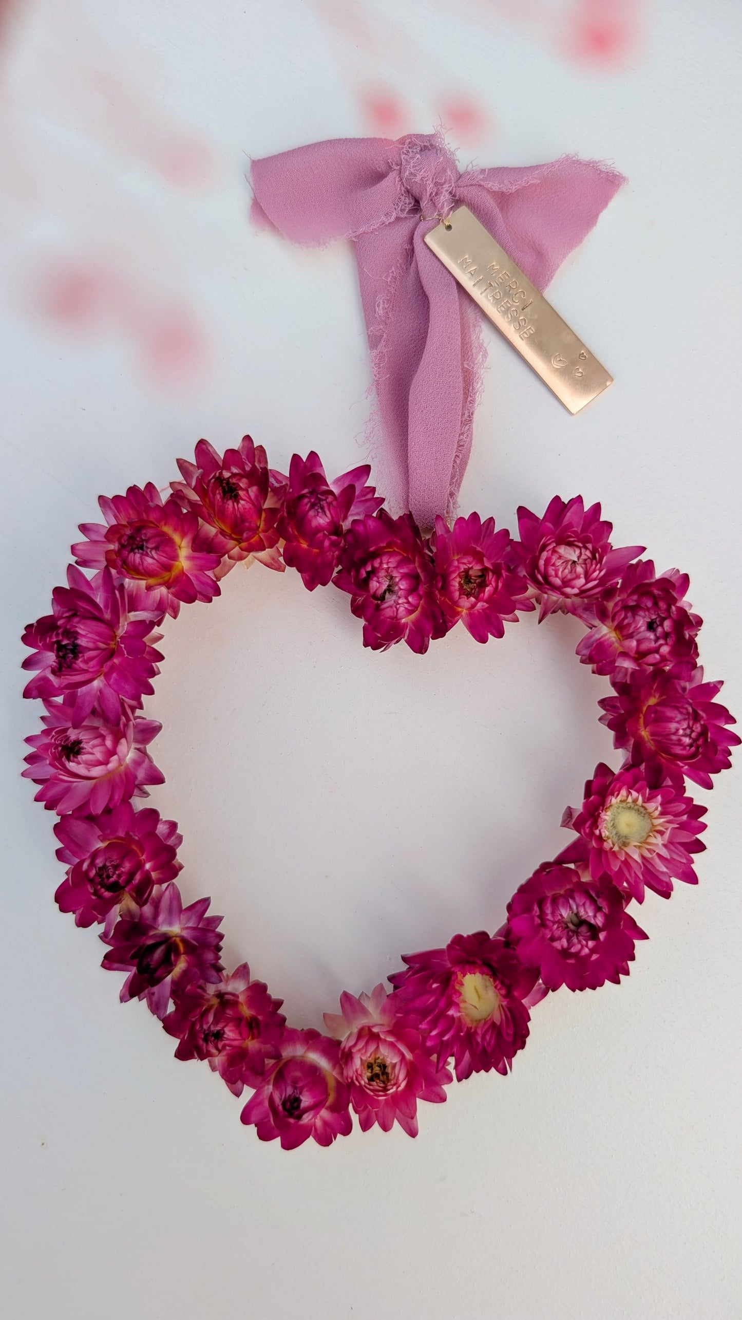 Cœur mural en fleurs séchées – Cadeau personnalisé pour maîtresse, nounou ou ATSEM