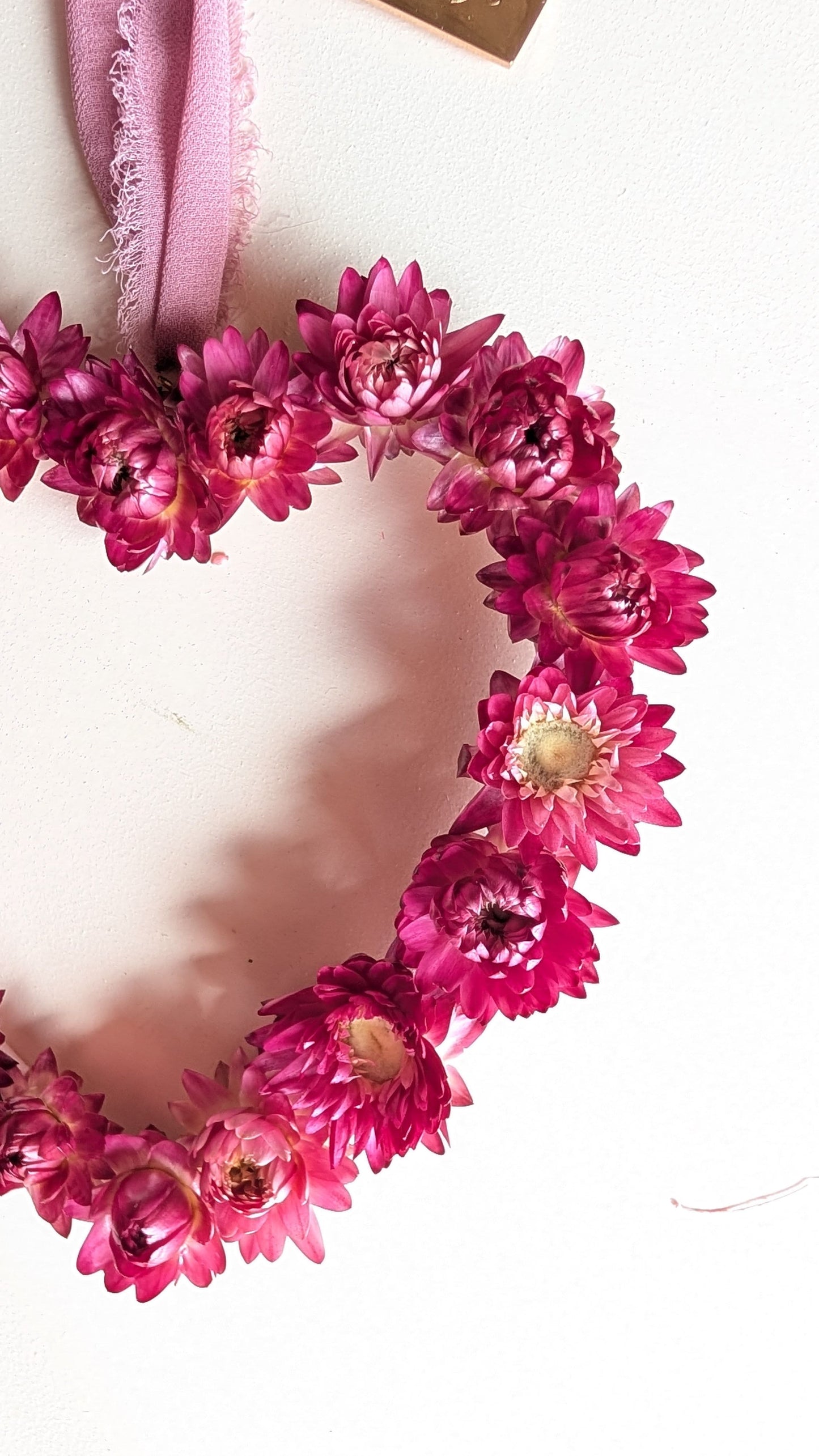 Cœur mural en fleurs séchées – Cadeau personnalisé pour maîtresse, nounou ou ATSEM